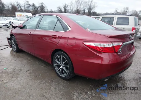 2015 Toyota Camry Xse V6 z USA, uszkodzony, nr VIN 4T1BK1FK5FU561664